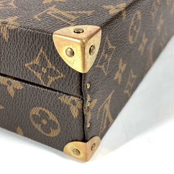 LOUIS VUITTON Monogram Coffret Domino Set Domino interior Decor - Picture 12 of 16